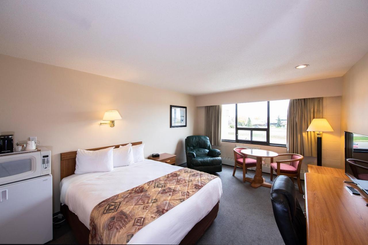 Dunvegan Inn & Suites Fairview Ngoại thất bức ảnh