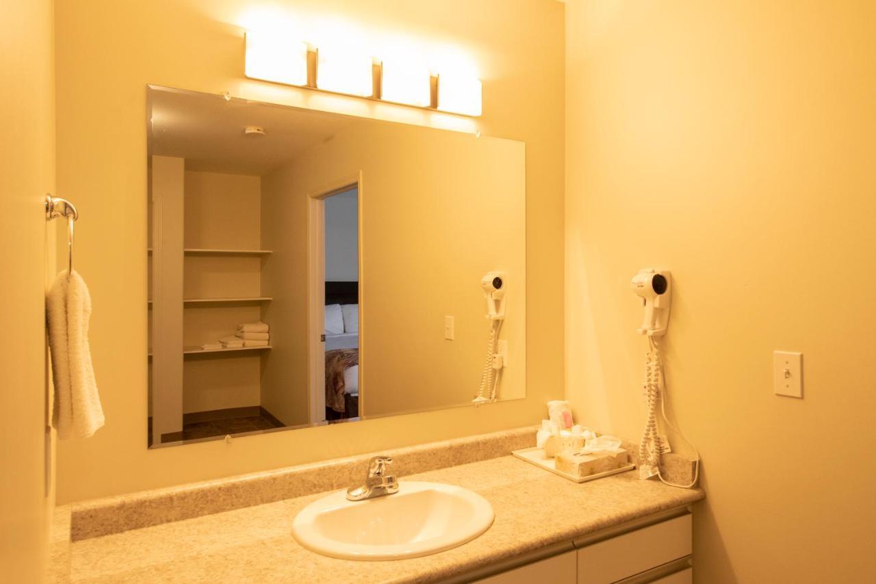 Dunvegan Inn & Suites Fairview Ngoại thất bức ảnh